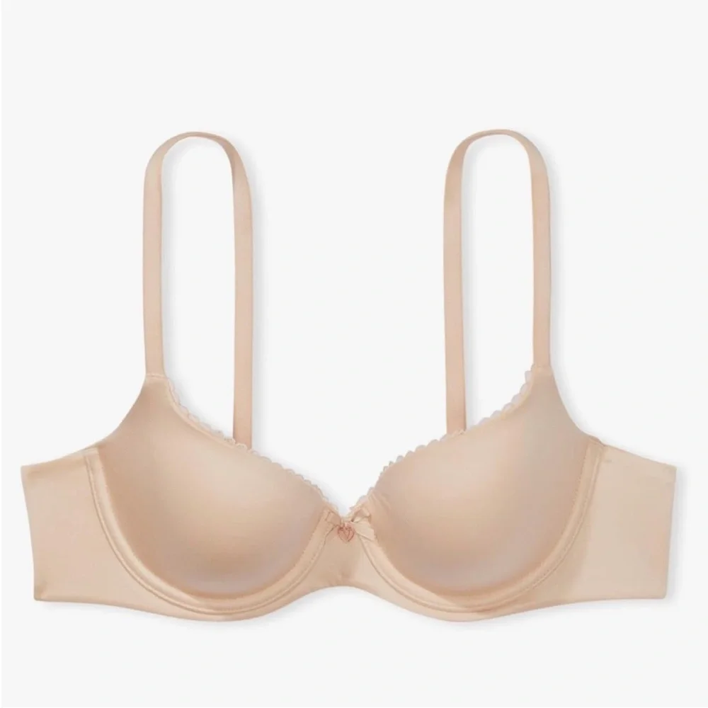 Victorias Secret smooth molded
